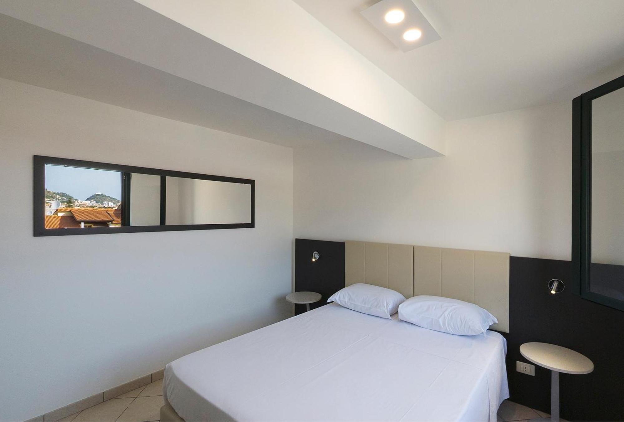 Magico Apartments - 450M Dalla Spiaggia Capo d'Orlando Exterior photo