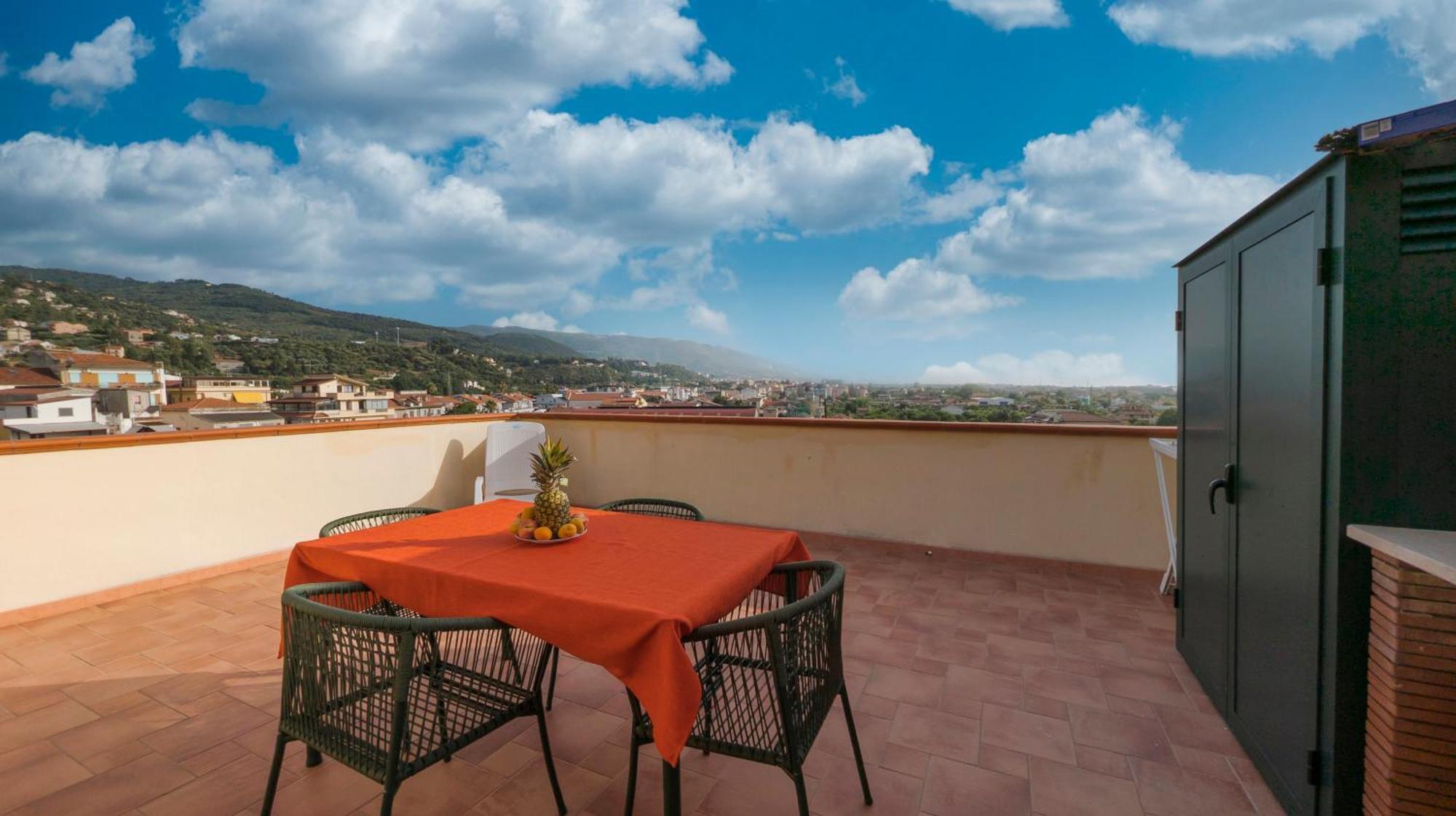 Magico Apartments - 450M Dalla Spiaggia Capo d'Orlando Exterior photo