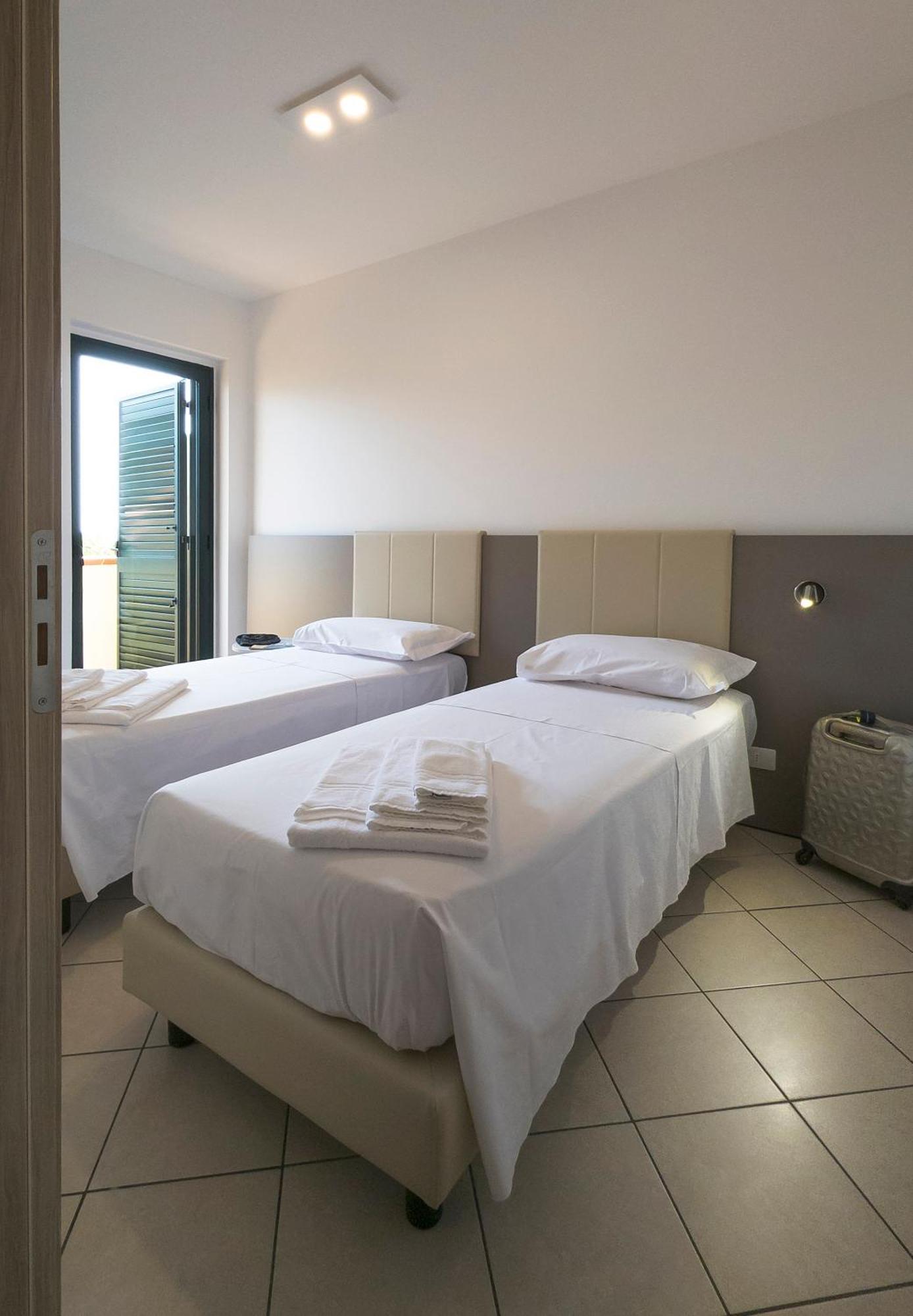 Magico Apartments - 450M Dalla Spiaggia Capo d'Orlando Exterior photo